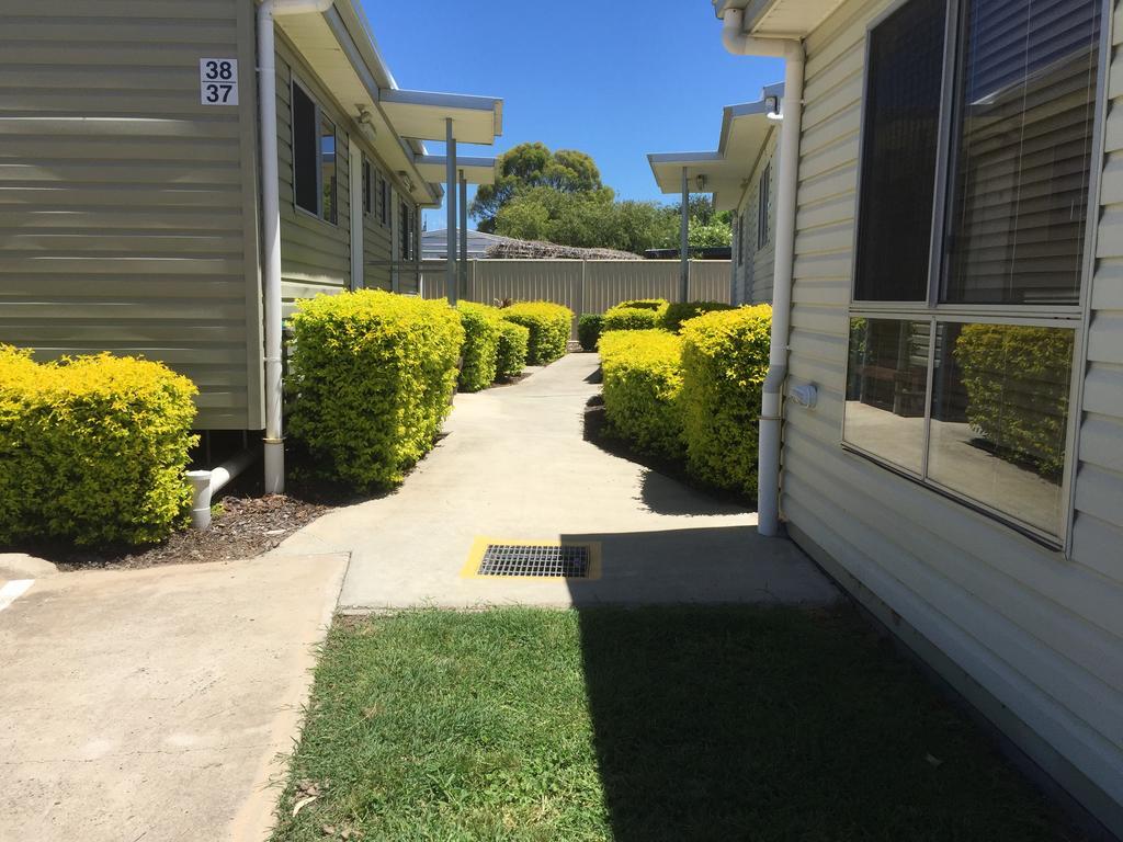 Springsure Overlander Motel Exteriör bild