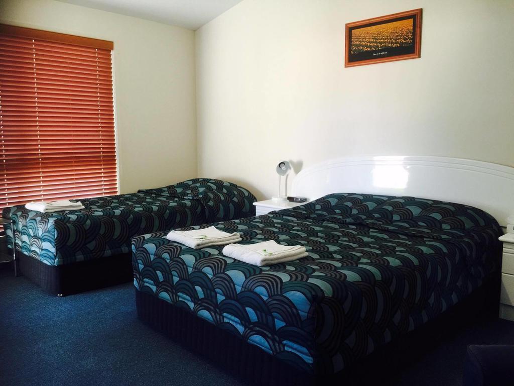 Springsure Overlander Motel Exteriör bild